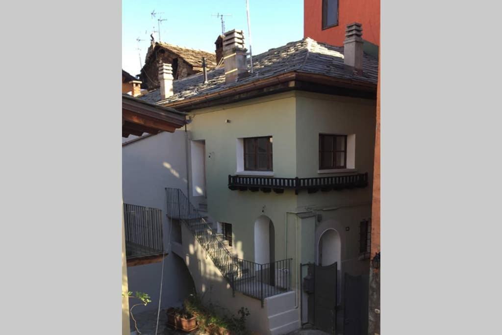 Aubert 64 Apartment Aosta Luaran gambar